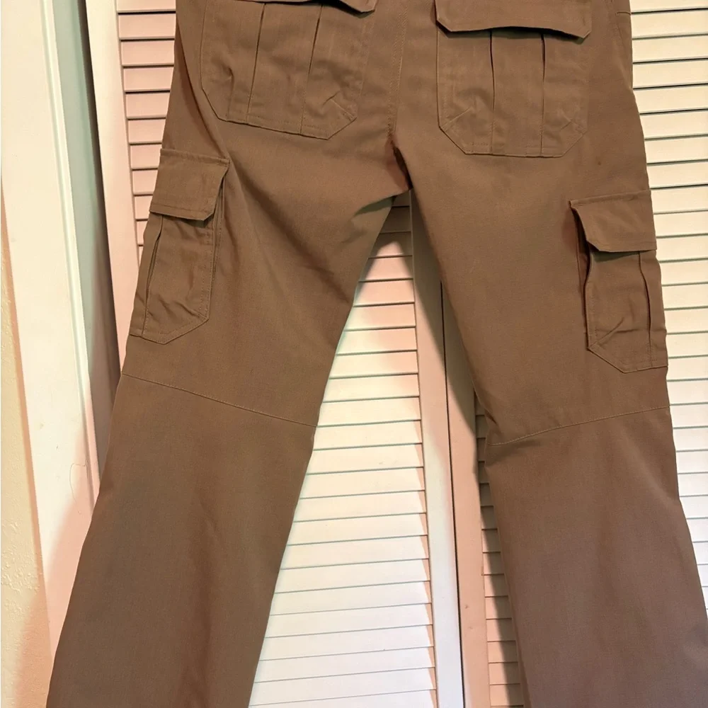 Under Armour Women’s Tactical Cargo Pants in Brown - Picture 5 of 5